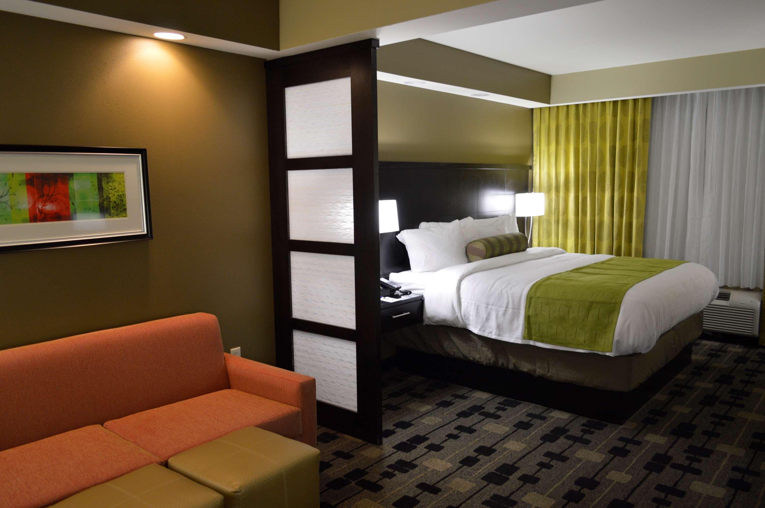 Best Western Plus University Inn Hattiesburg Bagian luar foto